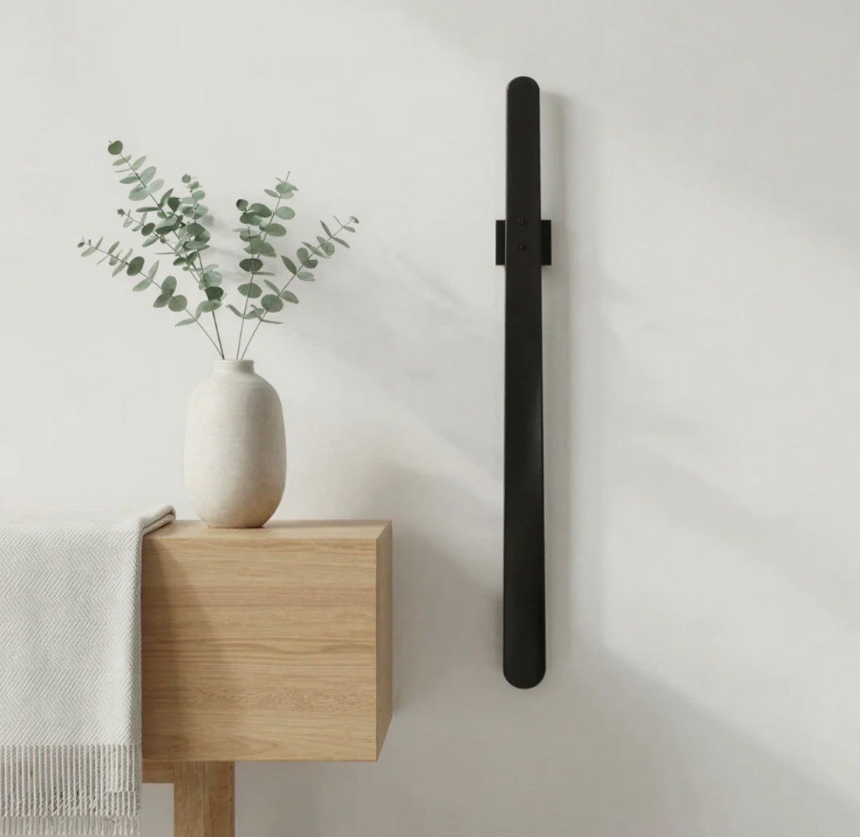 Kerata.co - Ahşap Mıknatıslı Modern Ayakkabı Çekeceği (Kerata)