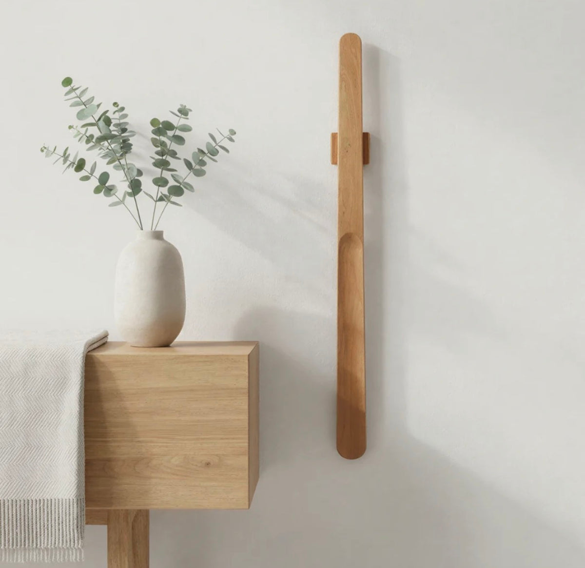 Kerata.co - Ahşap Mıknatıslı Modern Ayakkabı Çekeceği (Kerata)